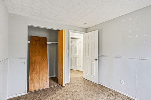 Tiny photo for 5290 Quincy Drive, Columbus, OH 43232 (MLS # 226002358)