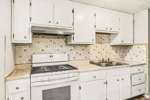 Tiny photo for 5290 Quincy Drive, Columbus, OH 43232 (MLS # 226002358)