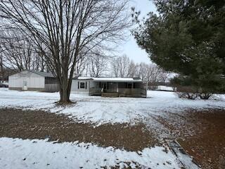 1596 Martinsburg Road, Utica, Ohio image 1
