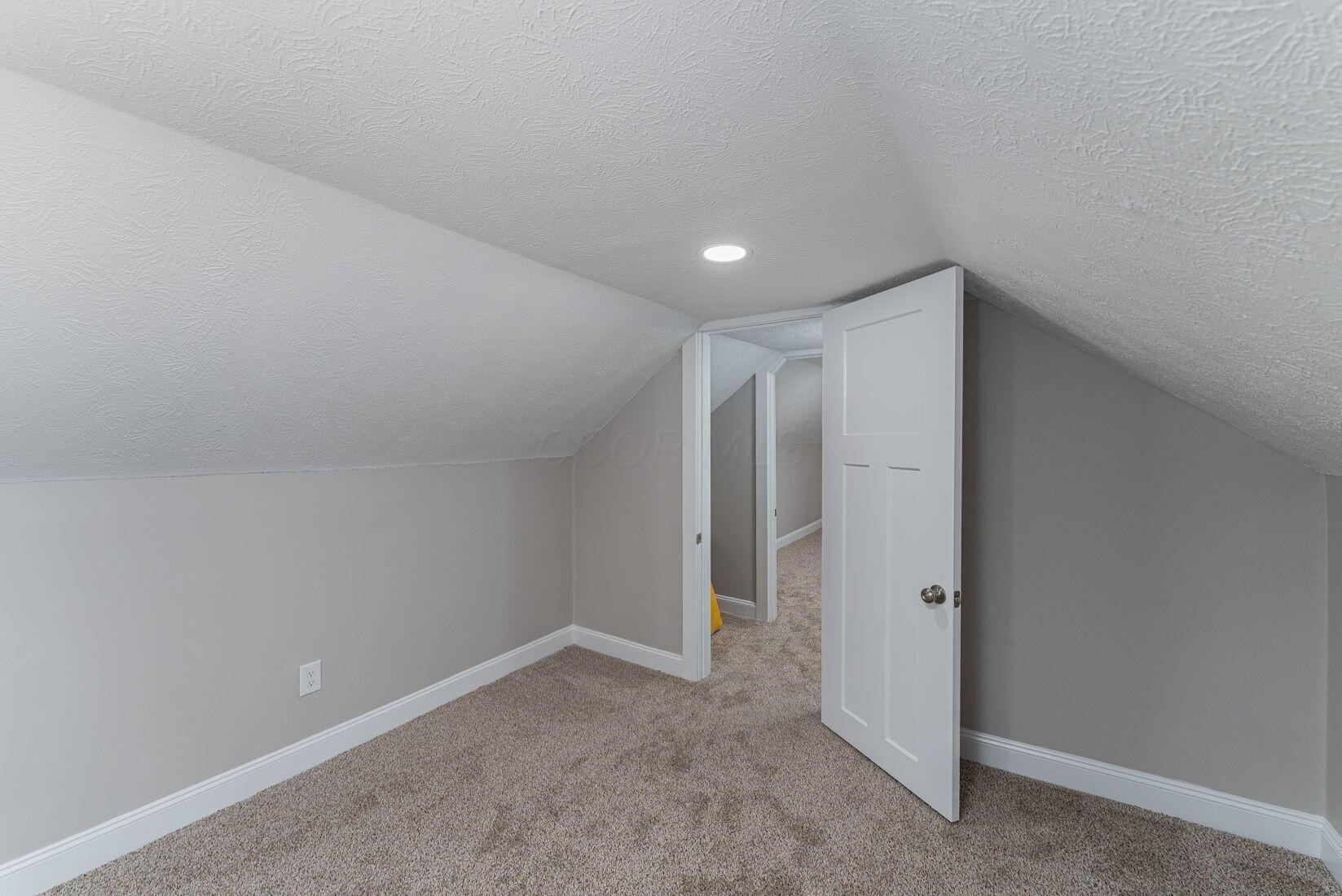 810 Koebel Avenue, Columbus, Ohio image 17