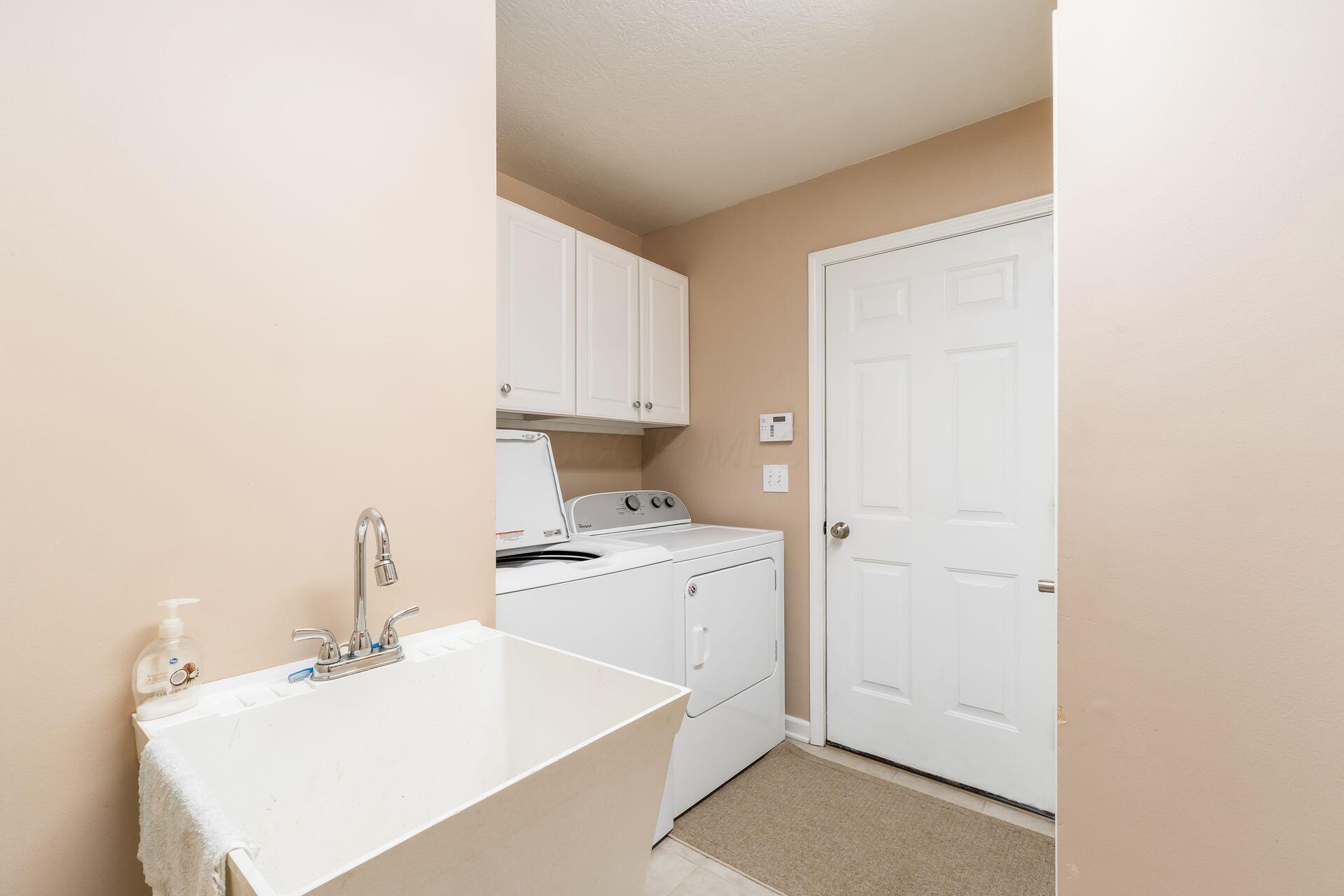 3740 Fountain Cove Lane, Grove City, Ohio image 34