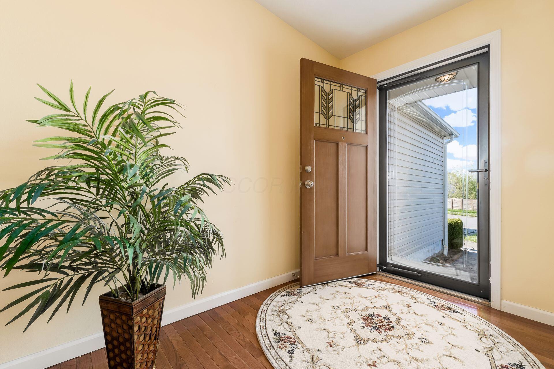 3740 Fountain Cove Lane, Grove City, Ohio image 11