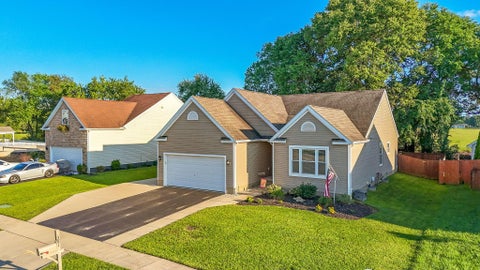 Photo of 381 Sycamore Drive, Circleville, OH 43113 (MLS # 226032004)