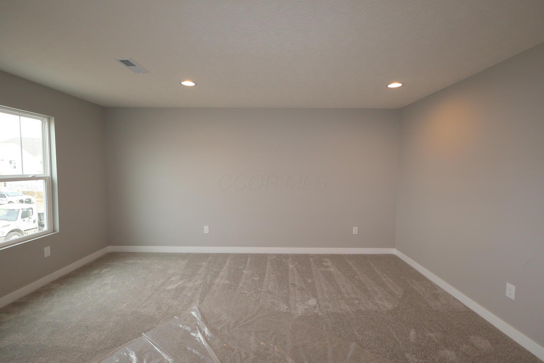 7031 Unitas Loop, Powell, Ohio image 11