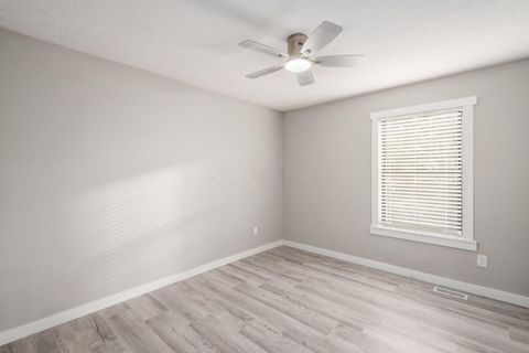 Tiny photo for 1212 Tillicum Drive, Worthington, OH 43085 (MLS # 225044609)