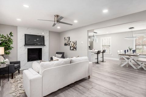 Tiny photo for 1212 Tillicum Drive, Worthington, OH 43085 (MLS # 225044609)