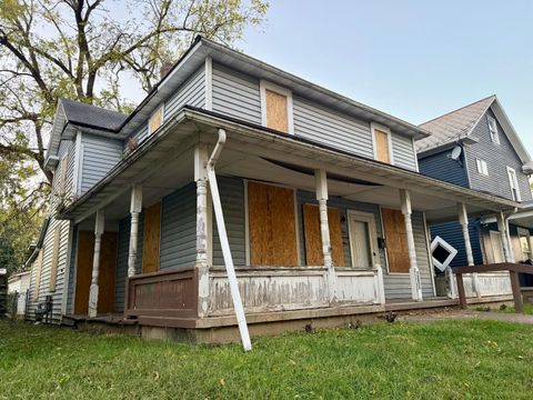 Photo of 429 Harrison Avenue, Lancaster, OH 43130 (MLS # 225039877) Photo of 429 Harrison Avenue, Lancaster, OH 43130 (MLS # 225039877)
