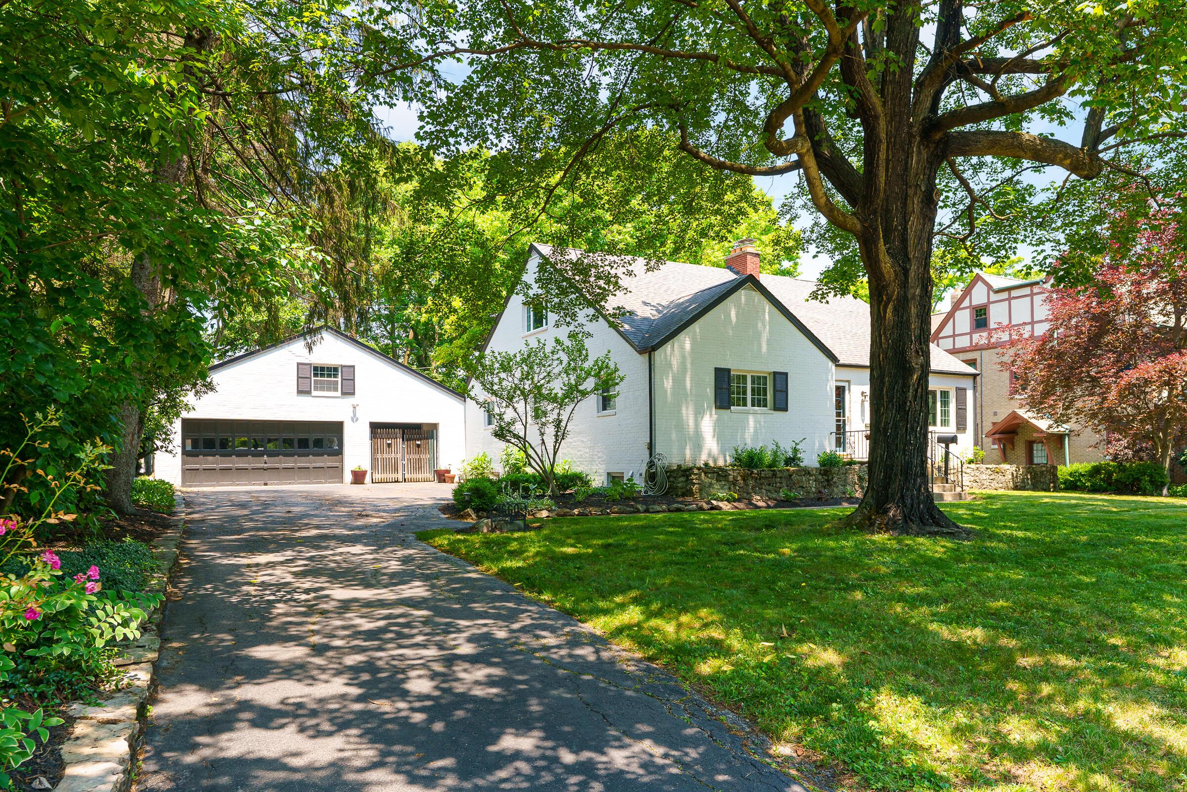 1660 Ridgeway Place, Columbus, Ohio image 2