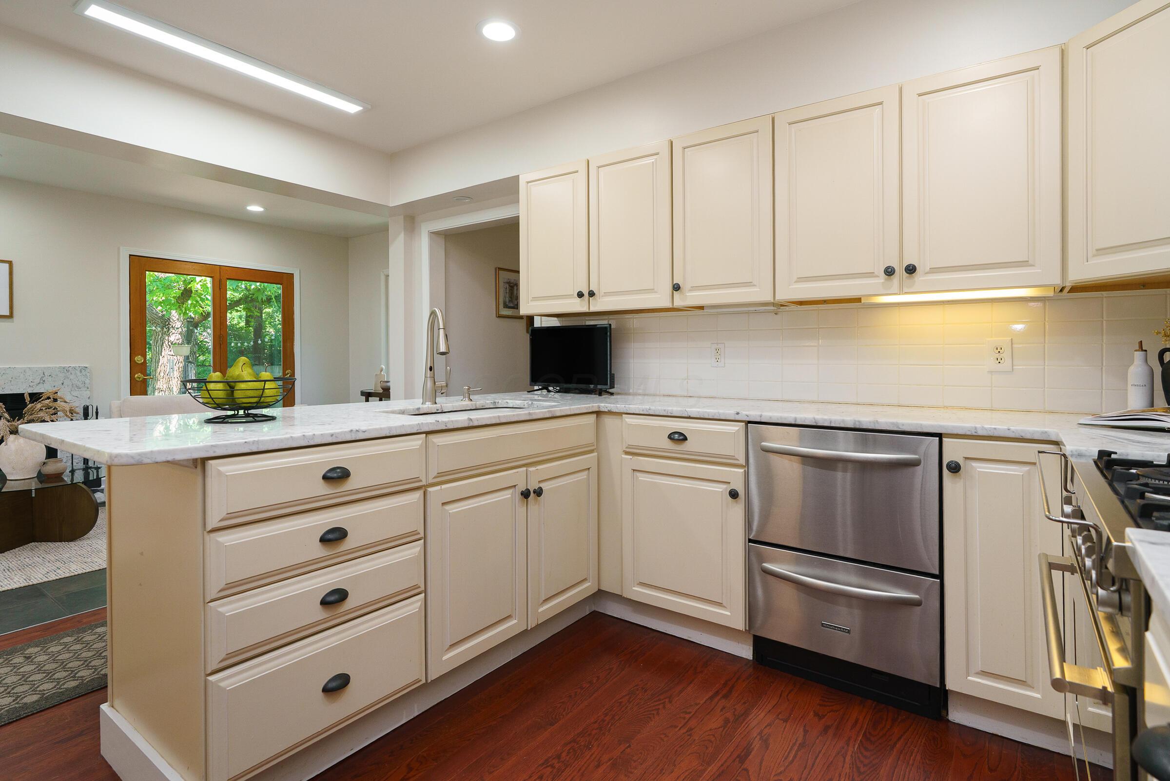 1660 Ridgeway Place, Columbus, Ohio image 12