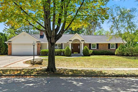 Photo of 2197 Sheringham Road, Upper Arlington, OH 43220 (MLS # 225035649)