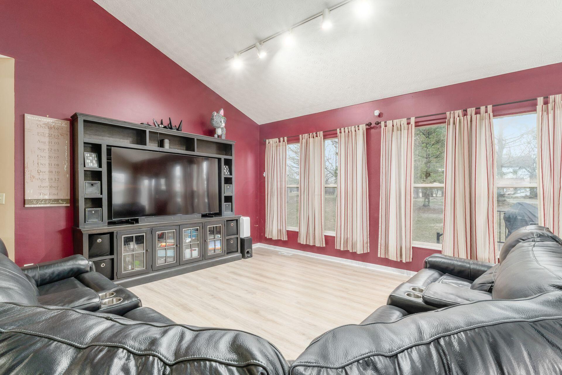 925 Lockmead Court, Pataskala, Ohio image 6