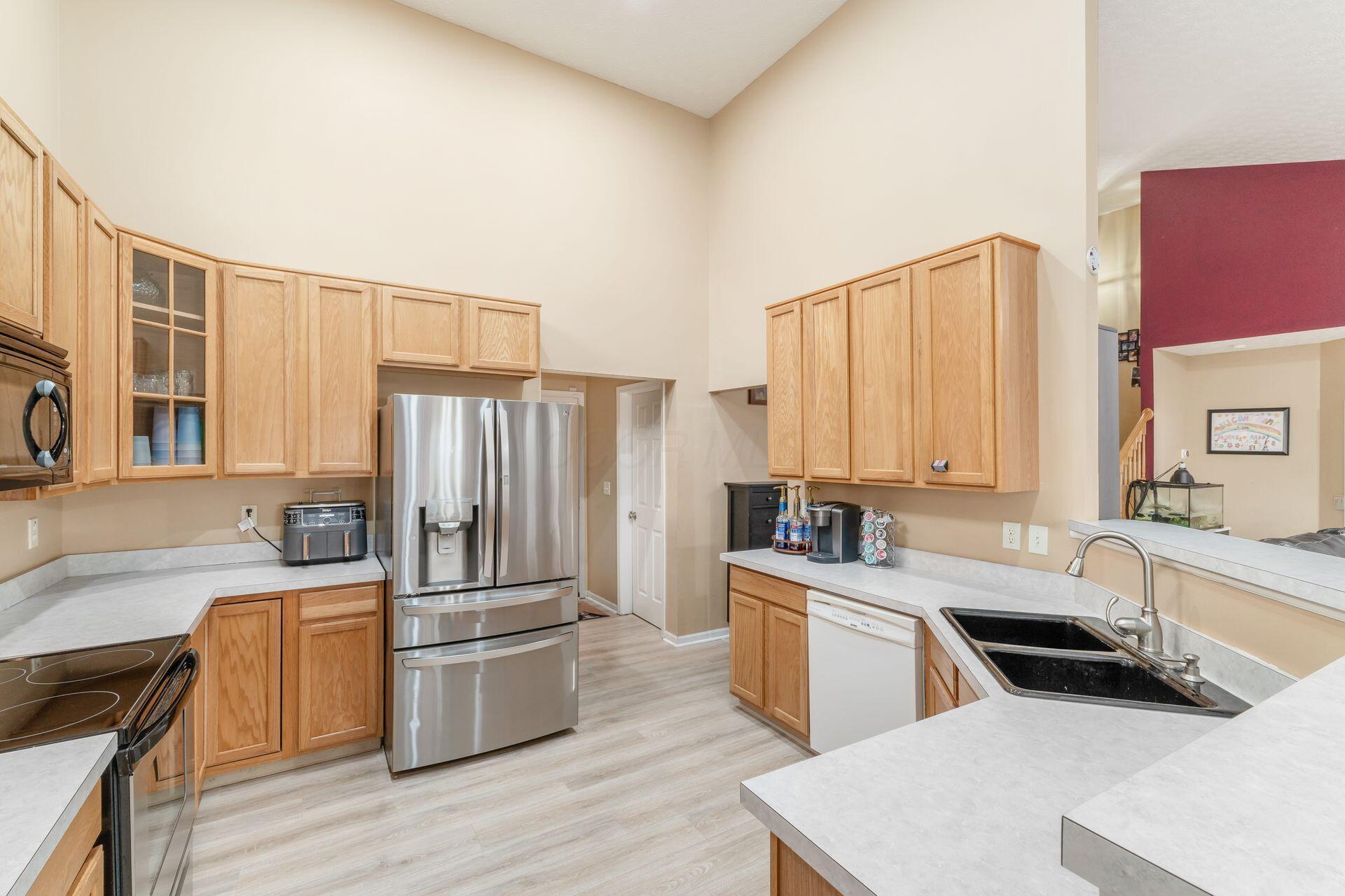925 Lockmead Court, Pataskala, Ohio image 11