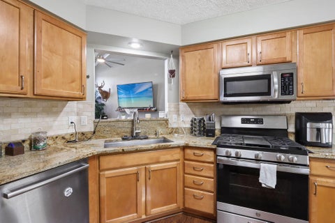 Tiny photo for 415 Hillcrest Drive, Circleville, OH 43113 (MLS # 226039338)