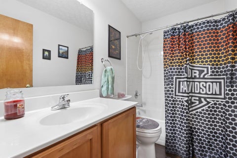 Tiny photo for 415 Hillcrest Drive, Circleville, OH 43113 (MLS # 226039338)