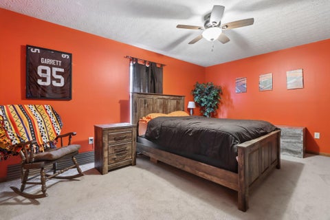 Tiny photo for 415 Hillcrest Drive, Circleville, OH 43113 (MLS # 226039338)
