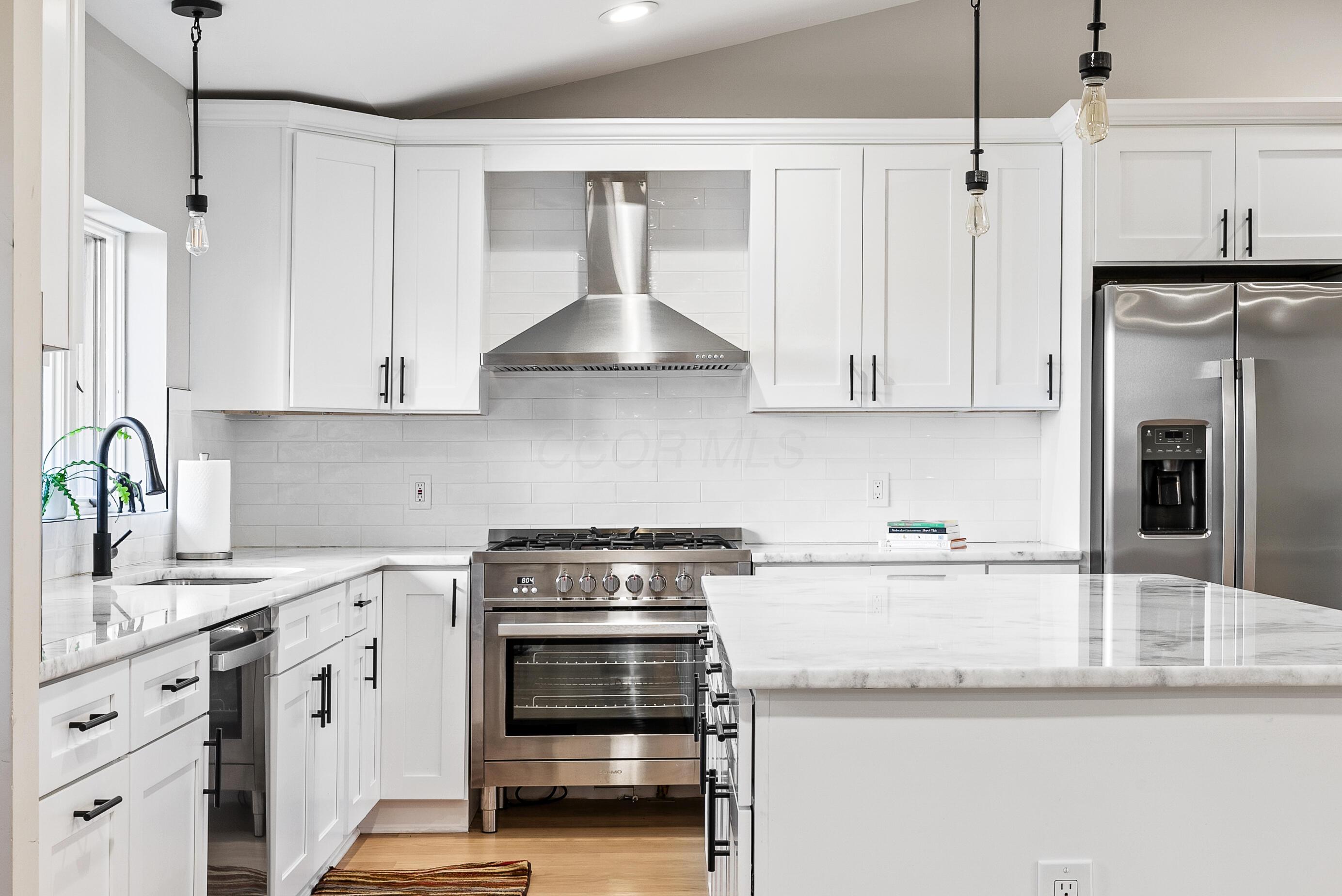 2849 Canterbury Lane, Columbus, Ohio image 18