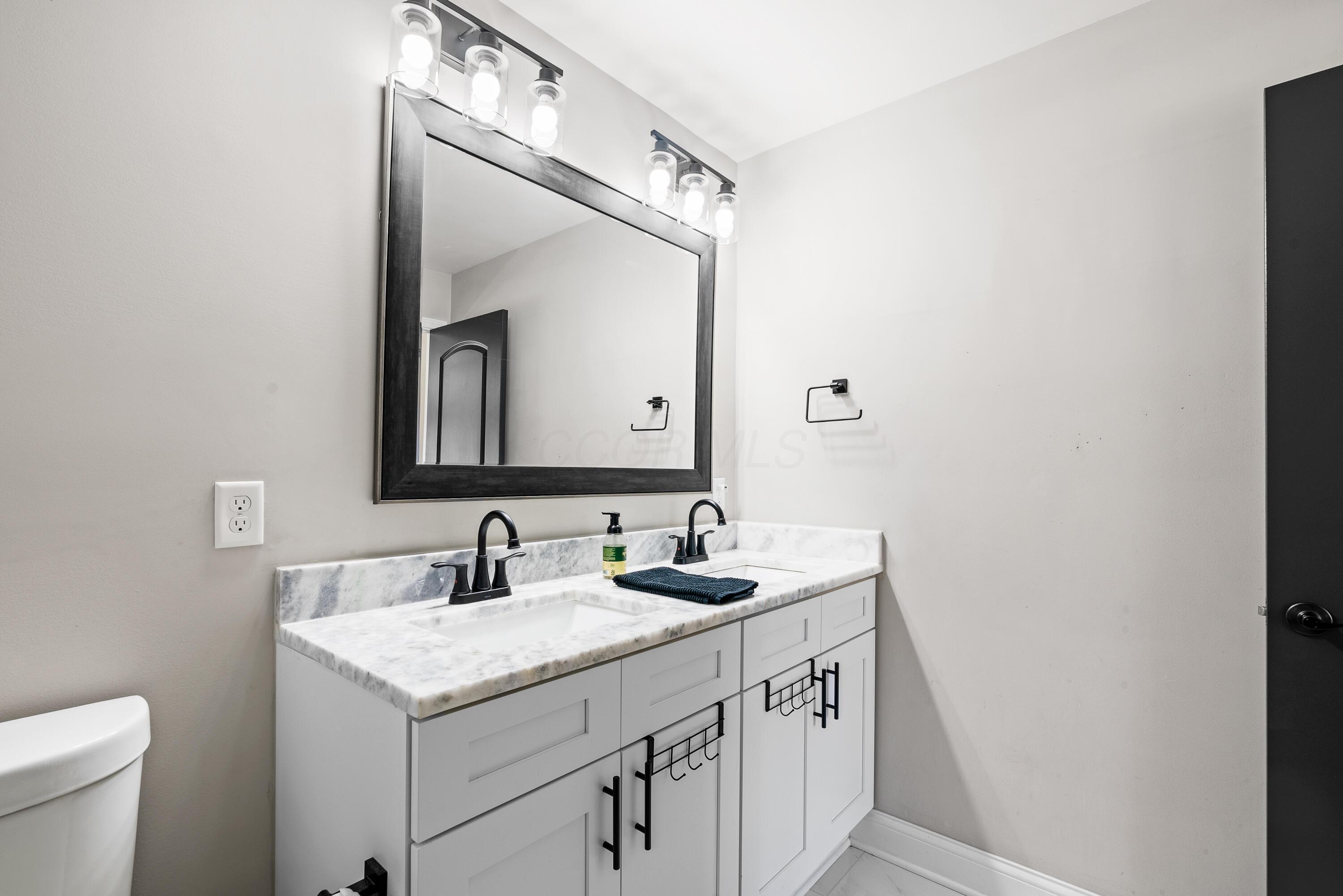 2849 Canterbury Lane, Columbus, Ohio image 35