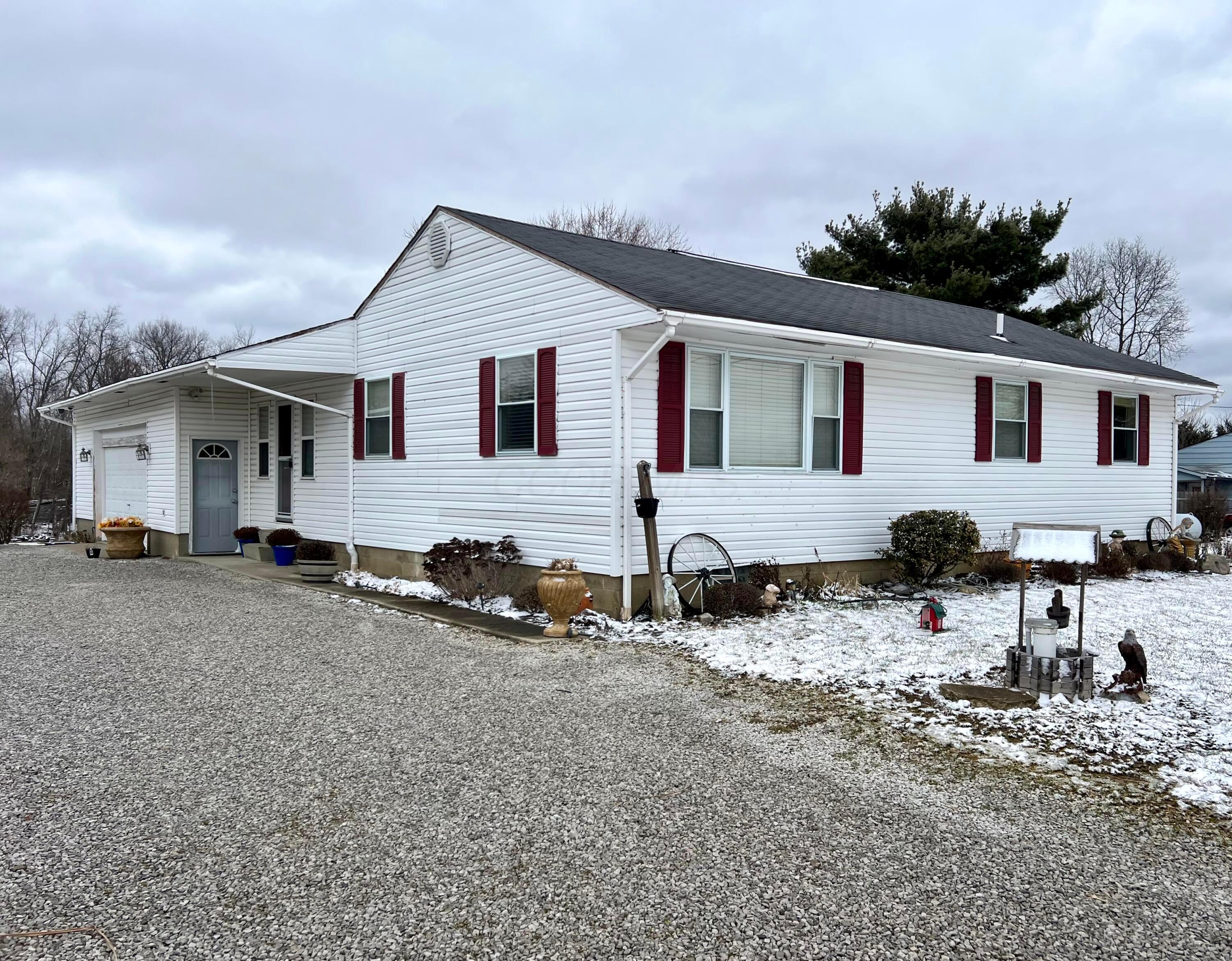 1227 Chestnut Hills Road, Granville, Ohio image 1