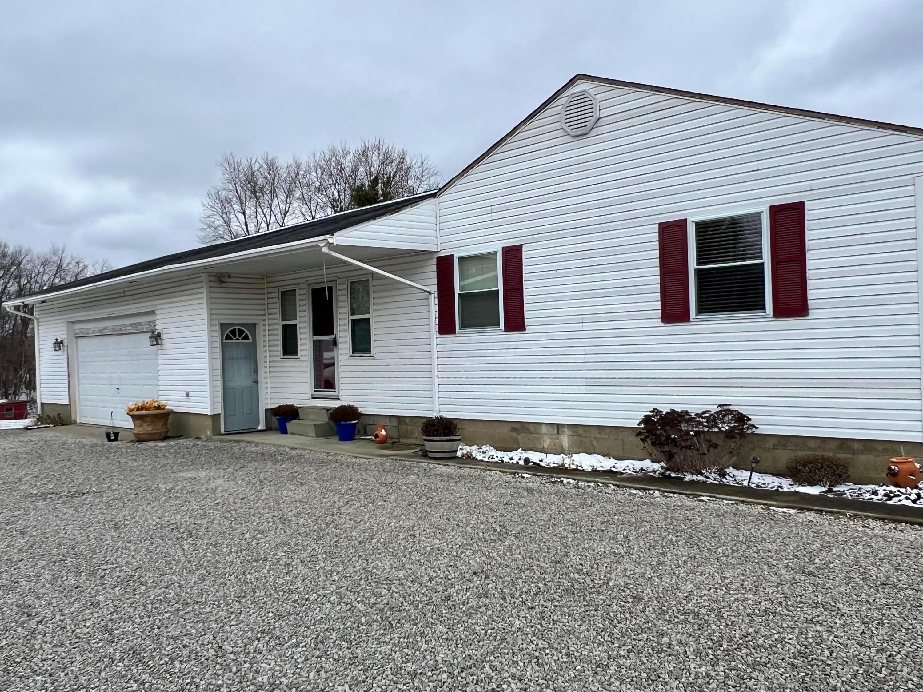 1227 Chestnut Hills Road, Granville, Ohio image 2