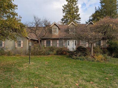 Photo of 26083 Coshocton Road, Howard, OH 43028 (MLS # 225043139)