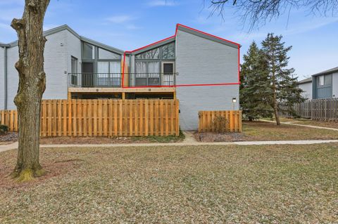 Photo of 1126 Merrimar Circle N M #M, Columbus, OH 43220 (MLS # 226001630)