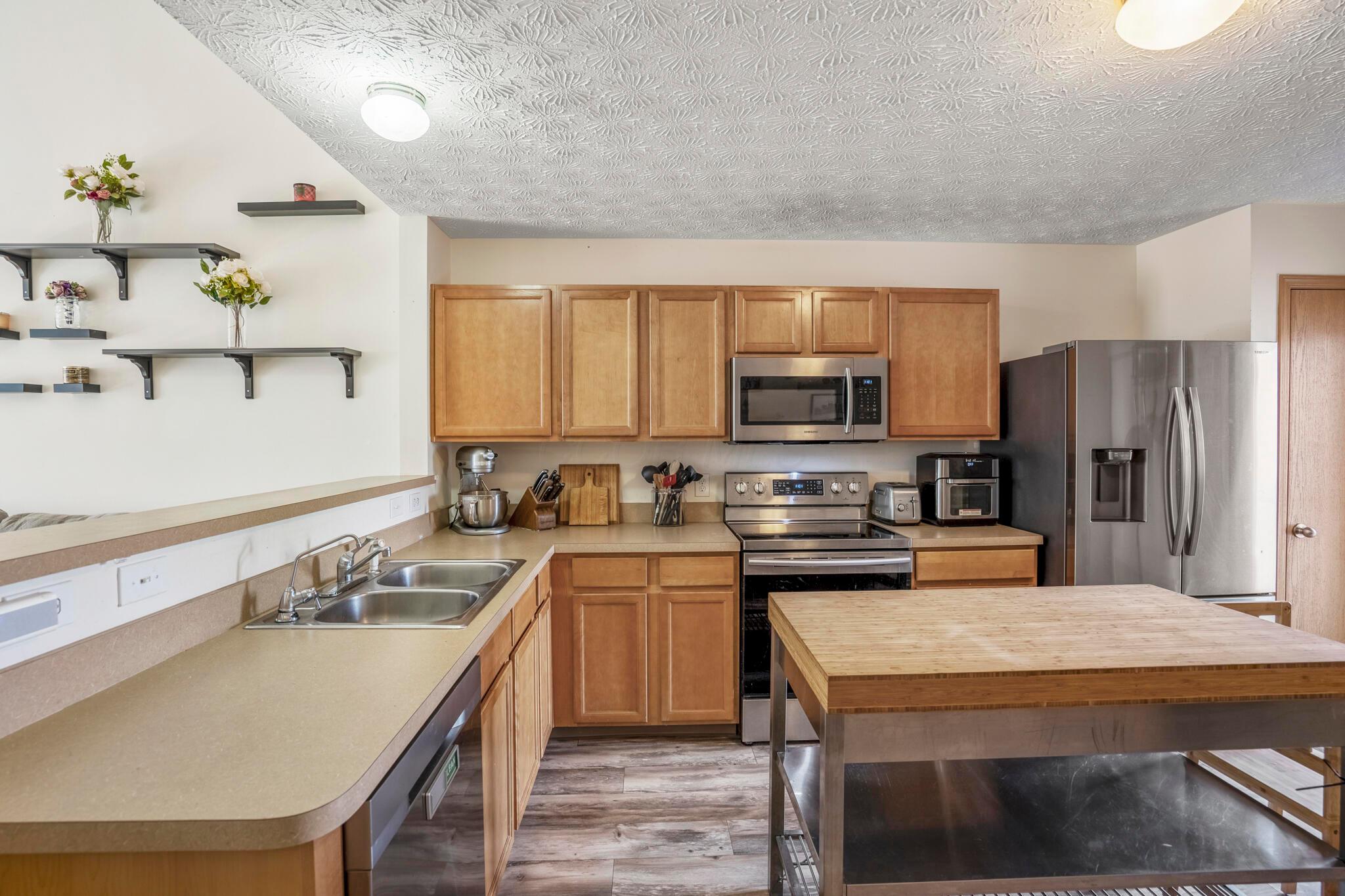 639 Gleaming Drive #253, Galloway, Ohio image 12