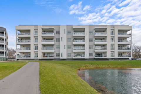 Photo of 5211 Highpointe Lakes Drive 7402 #7402, Westerville, OH 43081 (MLS # 226007943)