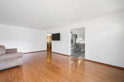 Tiny photo for 473 Samantha Circle, London, OH 43140 (MLS # 225037262)