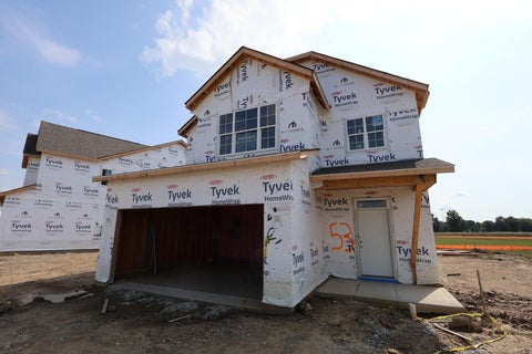 Photo of 1006 Dawsons Drive, Hebron, OH 43025 (MLS # 226036514)