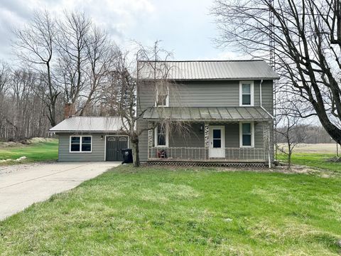 Homes For Sale - 4977 Monnett New Winchester Road<br/> Crawford County, Galion, OH 44833
