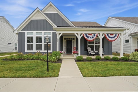 Photo of 5614 Jessica Lane W, Powell, OH 43065 (MLS # 226023940)