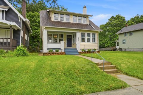 Photo of 758 Berkeley Road, Columbus, OH 43205 (MLS # 226018876)
