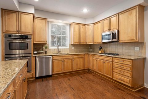 Tiny photo for 8951 Grate Park Square, New Albany, OH 43054 (MLS # 225038014)