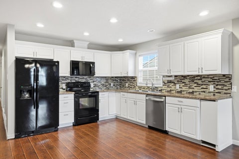 Tiny photo for 123 S 31st Street, Newark, OH 43055 (MLS # 226039561)