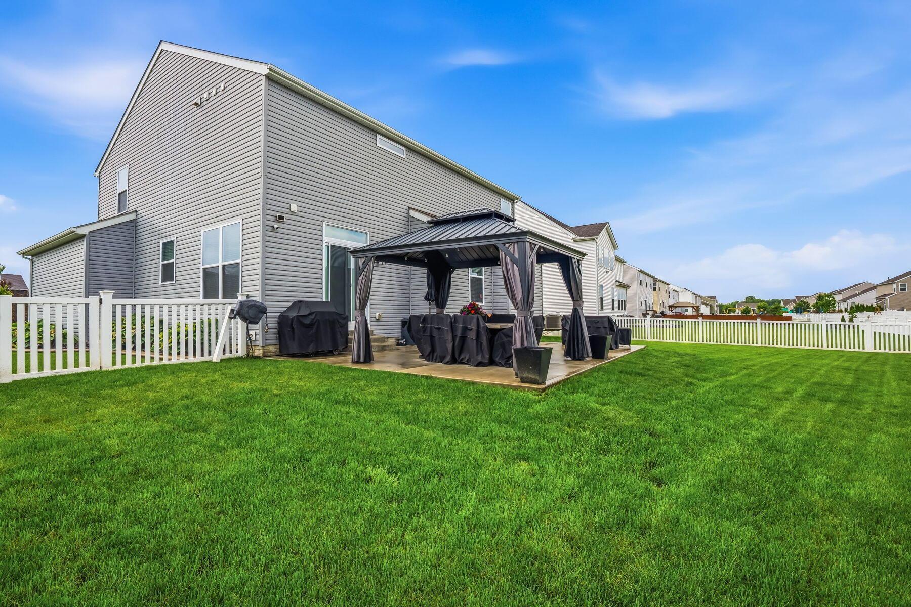 1275 Meadow View Drive