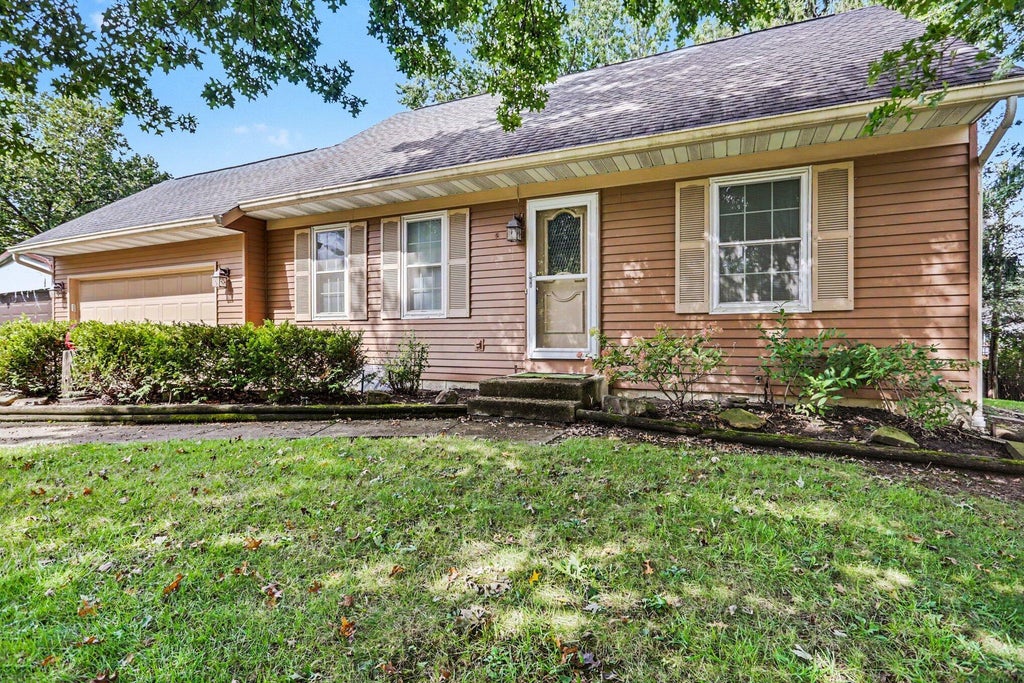 Photo of 78 Southview Drive, Sunbury, OH 43074 (MLS # 226036847)