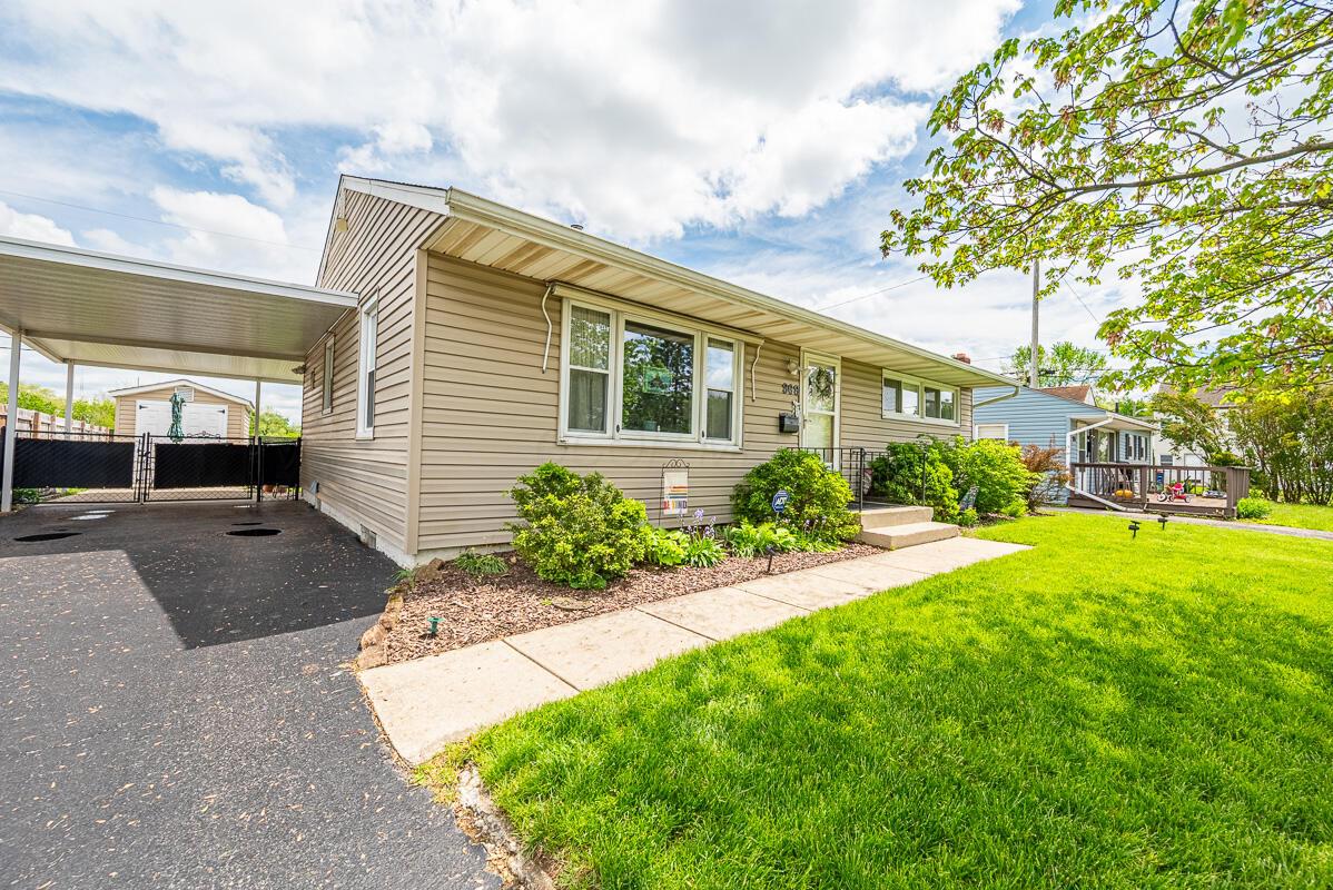 968 Eastmoor Boulevard, Columbus, Ohio image 2