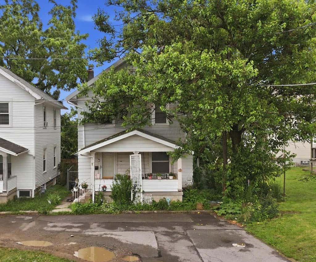 Photo of 9 Stoodt Avenue, Mansfield, OH 44902 (MLS # 226023003)
