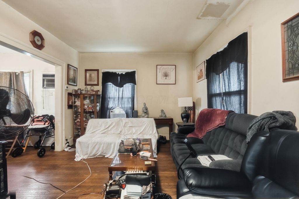 Photo of 9 Stoodt Avenue, Mansfield, OH 44902 (MLS # 226023003)