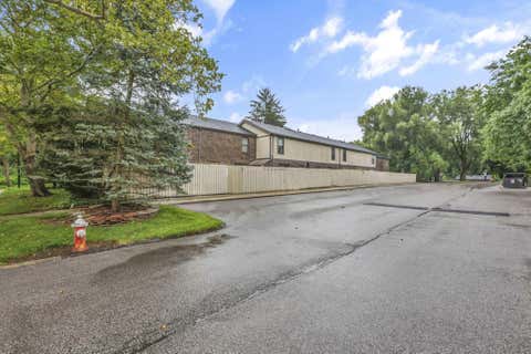 Tiny photo for 5866 Hallridge Circle, Columbus, OH 43232 (MLS # 226030777)