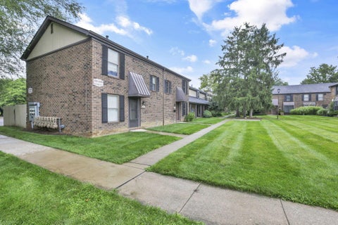 Photo of 5866 Hallridge Circle, Columbus, OH 43232 (MLS # 226030777)