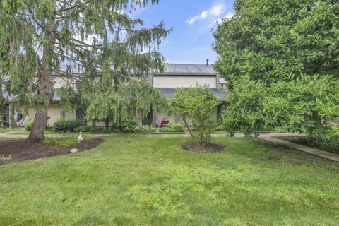 Tiny photo for 5866 Hallridge Circle, Columbus, OH 43232 (MLS # 226030777)