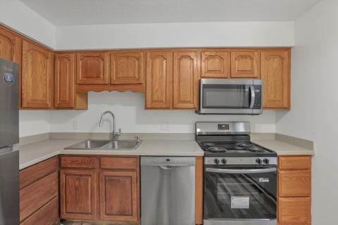 Tiny photo for 5866 Hallridge Circle, Columbus, OH 43232 (MLS # 226030777)