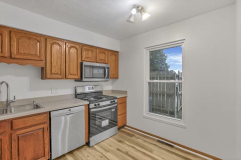 Tiny photo for 5866 Hallridge Circle, Columbus, OH 43232 (MLS # 226030777)