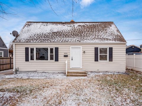 Photo of 3281 Oaklawn Street, Columbus, OH 43224 (MLS # 226001532)