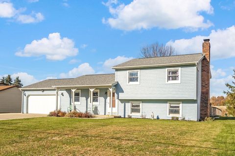 Photo of 728 Cheshire Road, Sunbury, OH 43074 (MLS # 225041380)