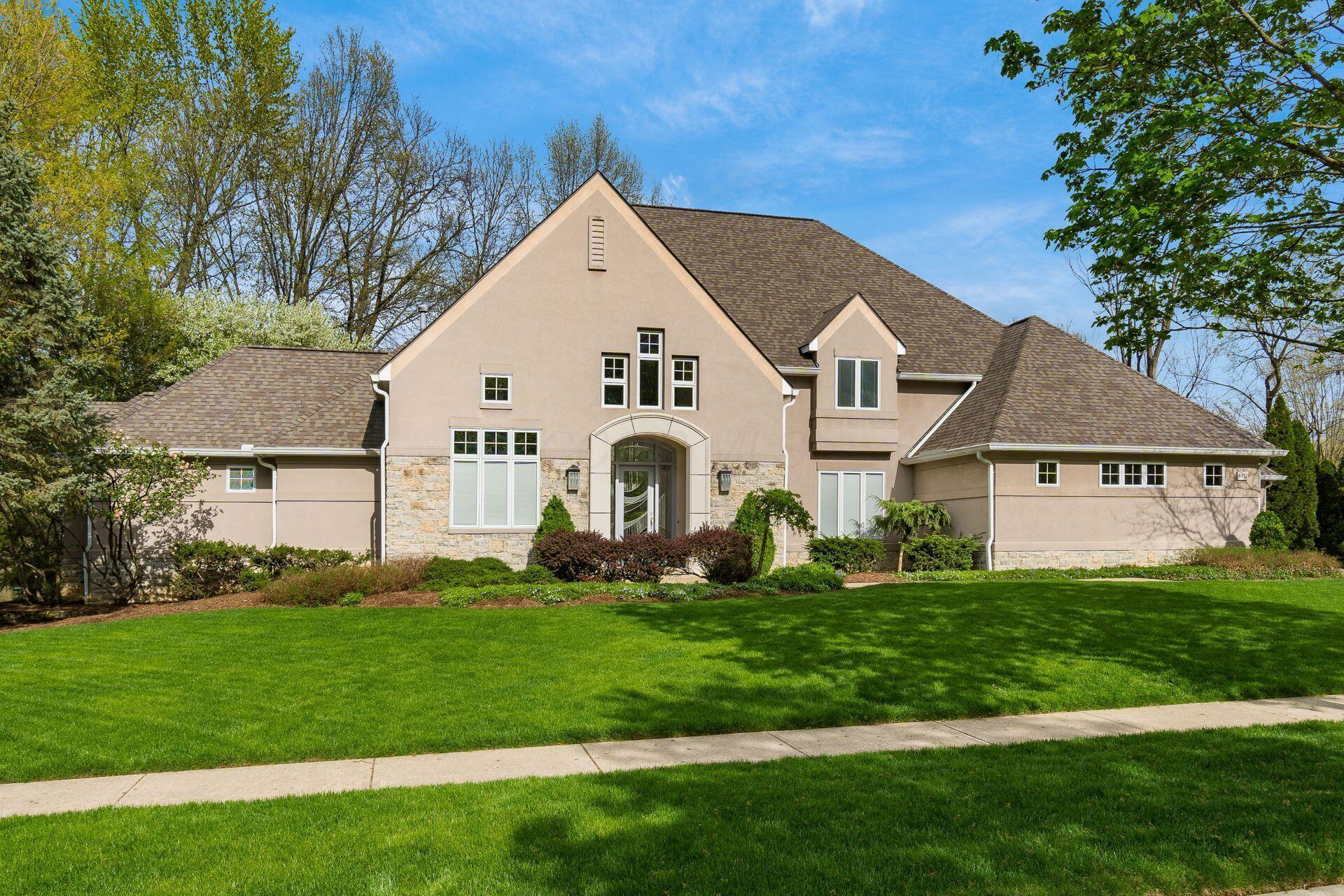 8432 Tartan Fields Drive, Dublin, Ohio image 1