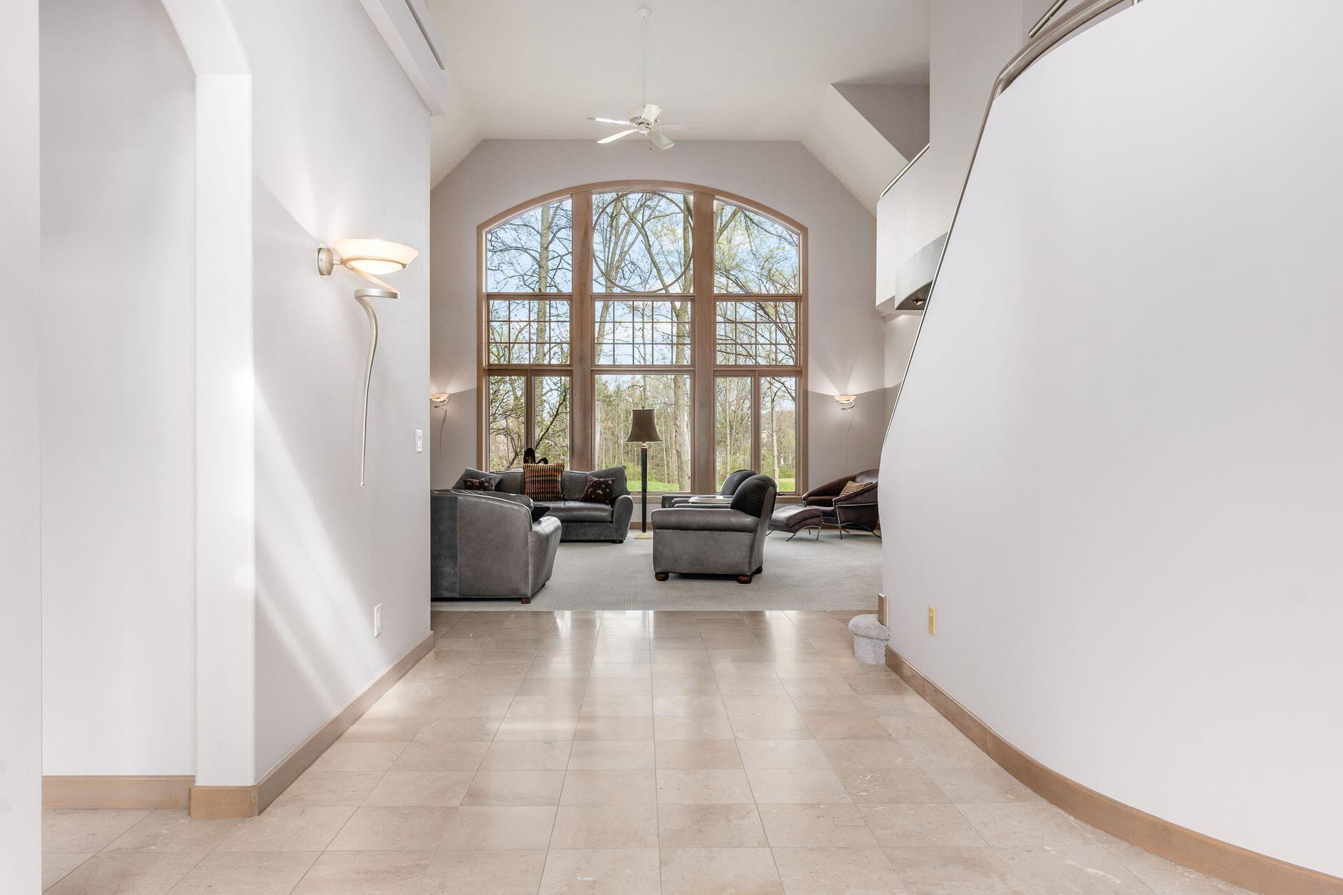 8432 Tartan Fields Drive, Dublin, Ohio image 3