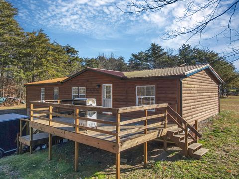 Photo of 18670 Griffith Road, Logan, OH 43138 (MLS # 226009612)