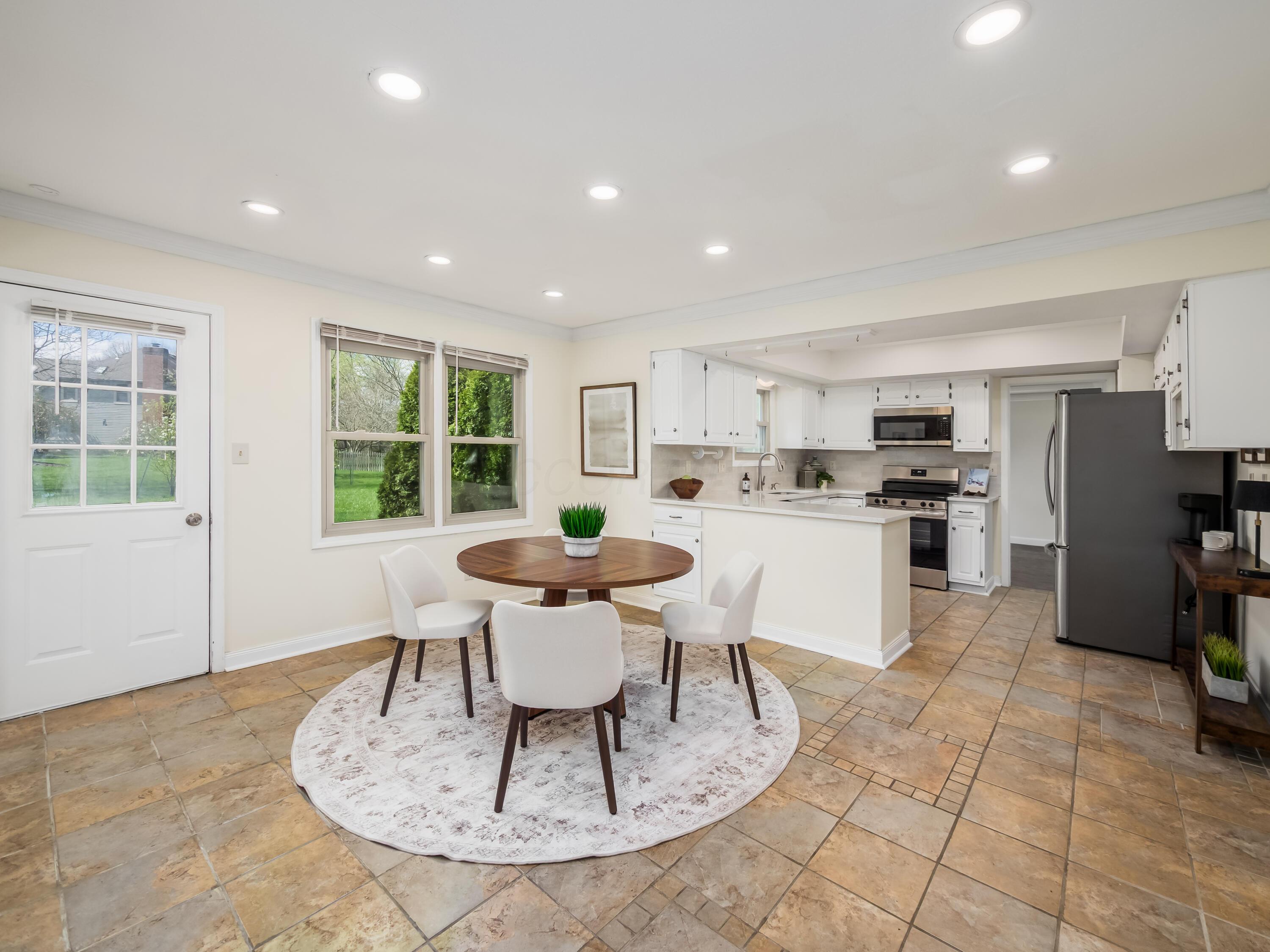 327 Whetstone Drive W